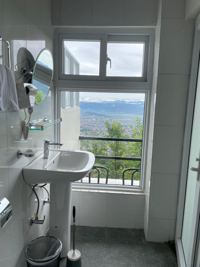 Hotel Pokharaeye Ngoại thất bức ảnh